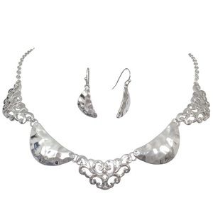 Silver Filigree Scalloped Necklace Earrings Set